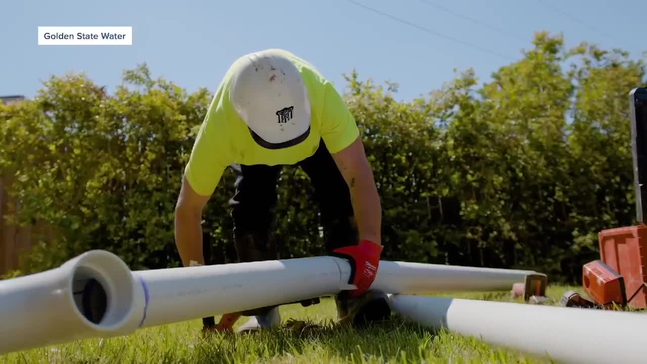 Funkcja filtrująca w rynnie PCV Rynna PCV z wbudowanym filtrem liściowym chroniącym przed zanieczyszczeniami